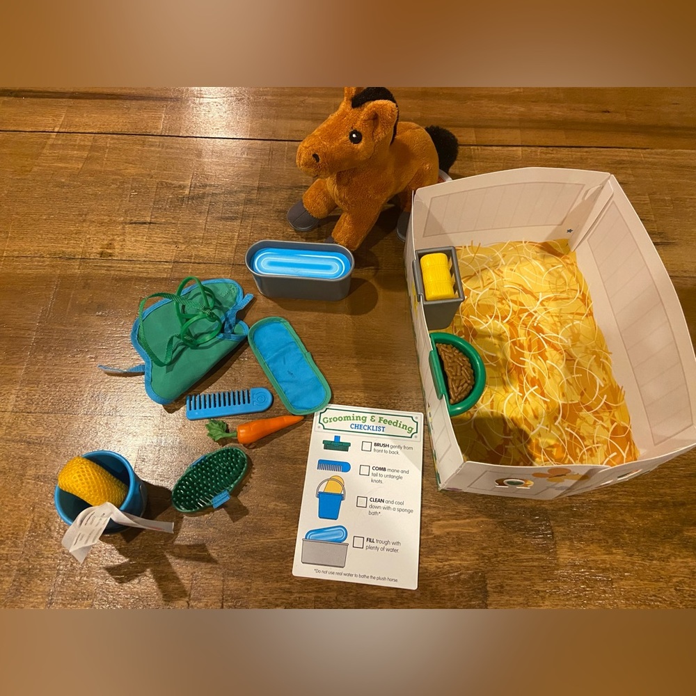 Melissa and Doug feed and groom horse play set